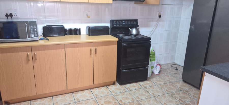 To Let  Bedroom Property for Rent in Belthorn Estate Western Cape